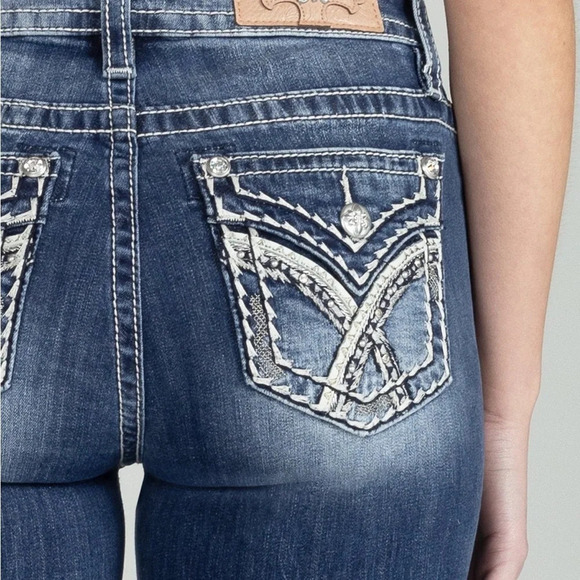 NWT Miss - Me mid-rise flare jean Sz : 28x32 - Picture 5 of 11